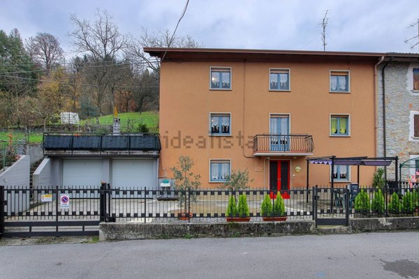 casa indipendente in vendita a Capizzone