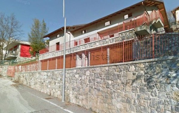 casa indipendente in vendita a Capizzone