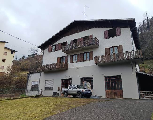 casa indipendente in vendita a Capizzone