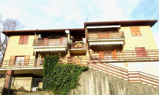 appartamento in vendita a Capizzone in zona Caroli