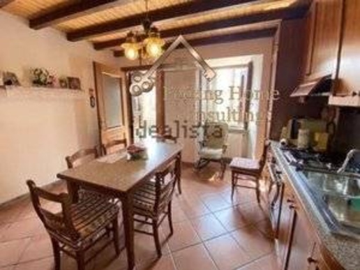 casa indipendente in vendita a Capizzone in zona Gallo