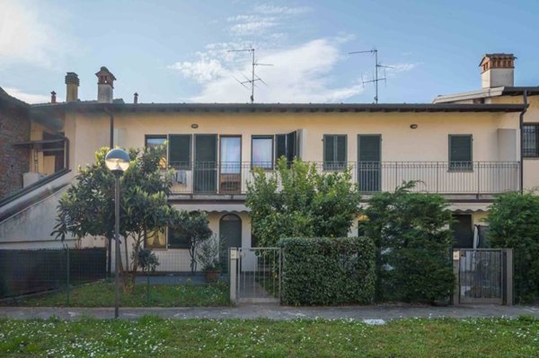 casa indipendente in vendita a Capriate San Gervasio