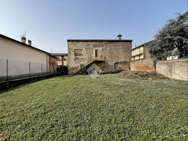 casa indipendente in vendita a Capriate San Gervasio