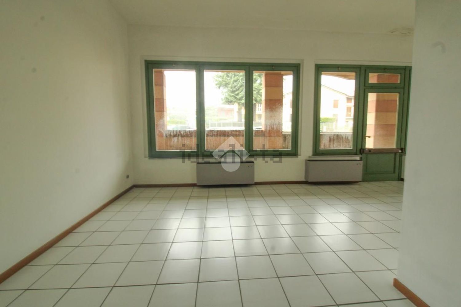 ufficio in vendita a Capriate San Gervasio