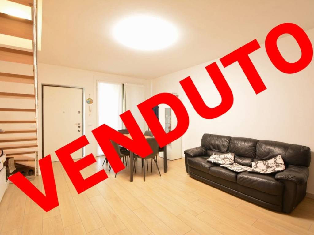 casa indipendente in vendita a Capriate San Gervasio