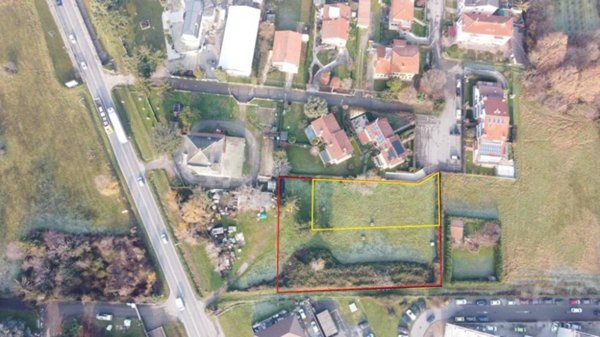 terreno edificabile in vendita a Capriate San Gervasio in zona Capriate