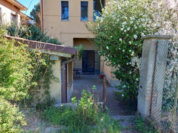 casa indipendente in vendita a Capriate San Gervasio