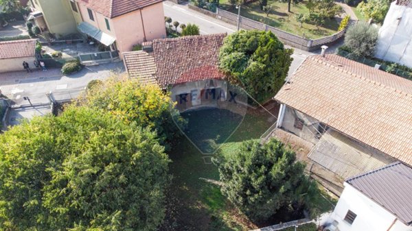 casa indipendente in vendita a Capriate San Gervasio