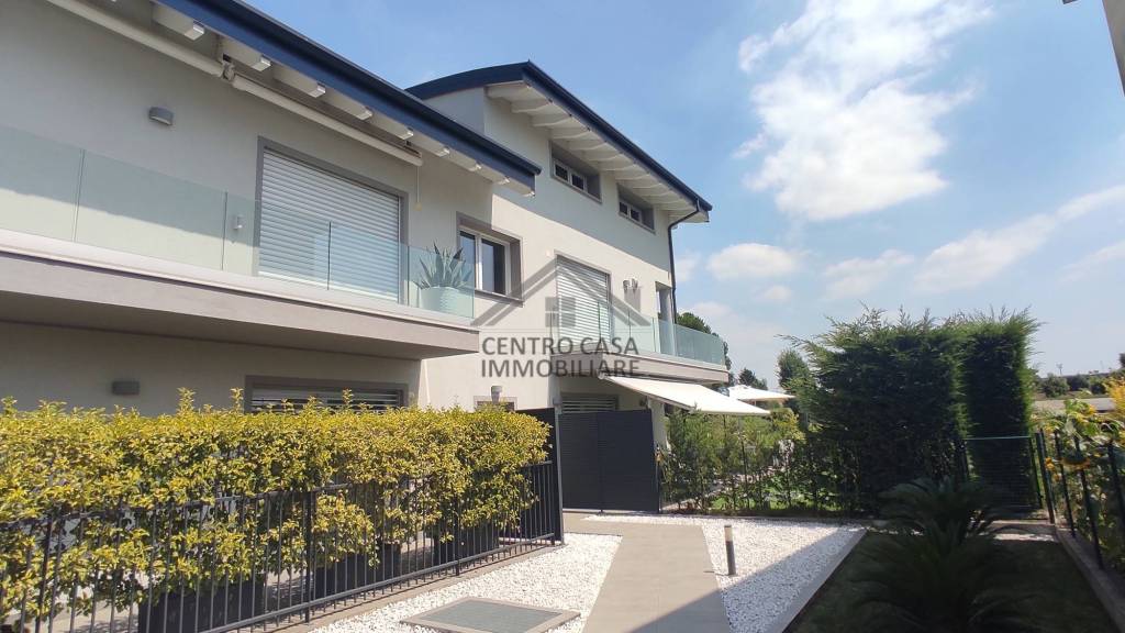 appartamento in vendita a Capriate San Gervasio in zona Capriate