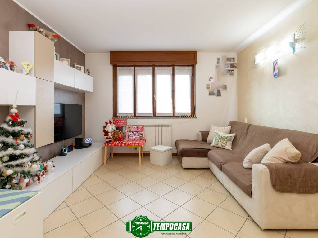 appartamento in vendita a Capriate San Gervasio