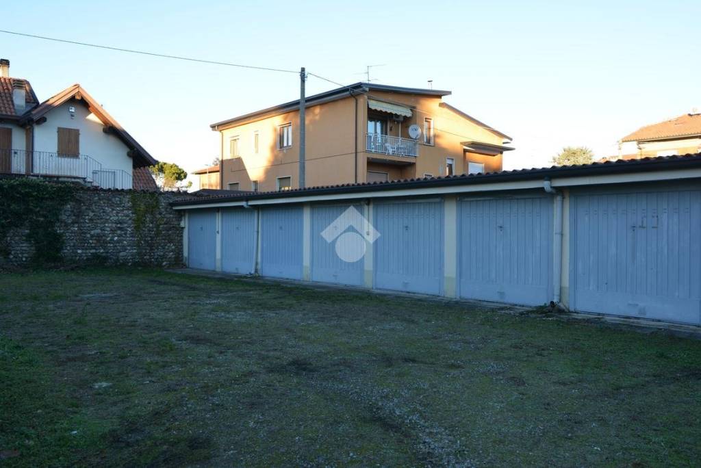 locale di sgombero in vendita a Capriate San Gervasio in zona Capriate