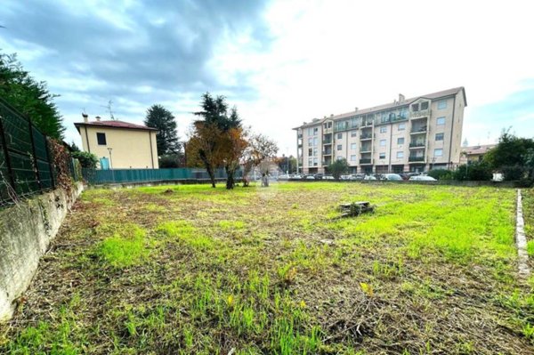 casa indipendente in vendita a Capriate San Gervasio in zona Capriate