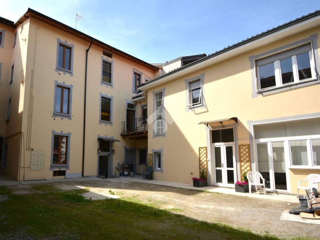 appartamento in vendita a Capriate San Gervasio