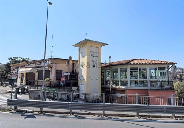 negozio in vendita a Capriate San Gervasio