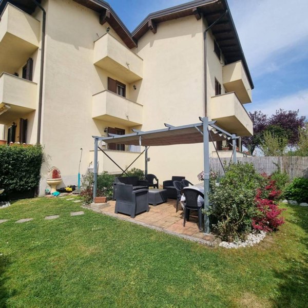 appartamento in vendita a Capriate San Gervasio