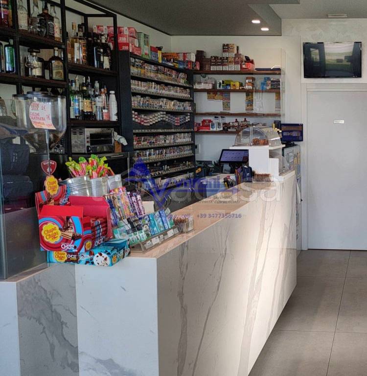 negozio in vendita a Capriate San Gervasio