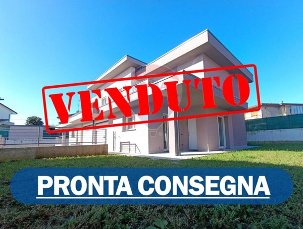 casa indipendente in vendita a Capriate San Gervasio