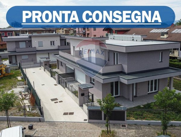 casa indipendente in vendita a Capriate San Gervasio