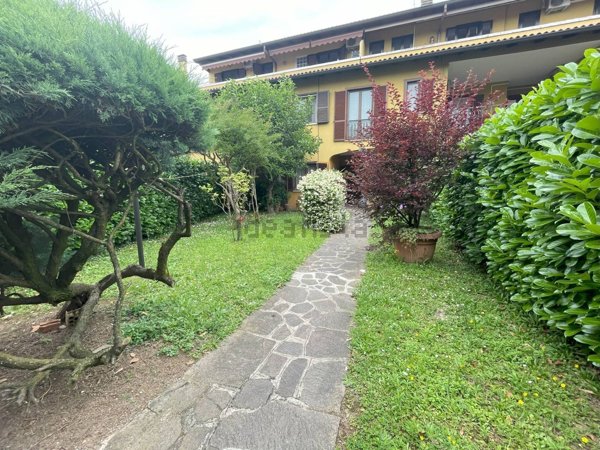 appartamento in vendita a Capriate San Gervasio