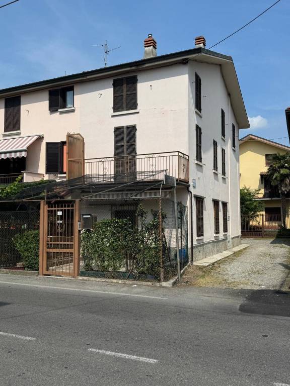 appartamento in vendita a Capriate San Gervasio