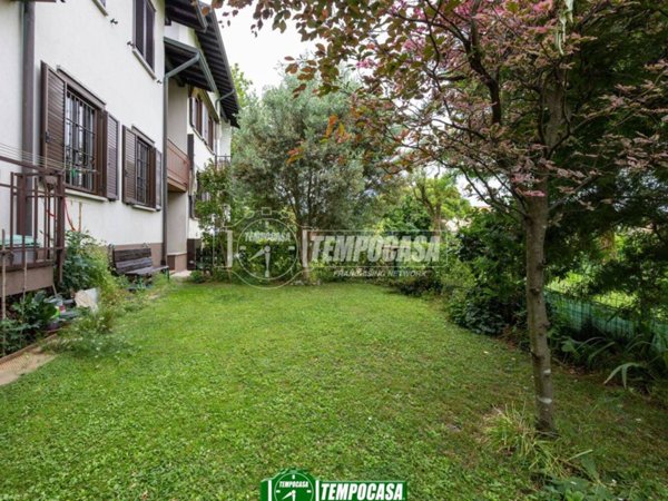 appartamento in vendita a Capriate San Gervasio