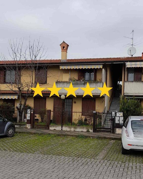 casa indipendente in vendita a Capriate San Gervasio