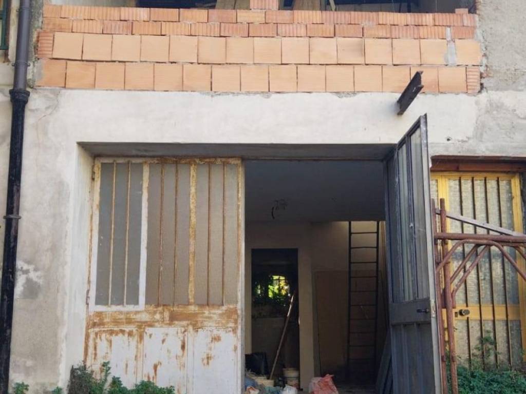 casa indipendente in vendita a Capriate San Gervasio