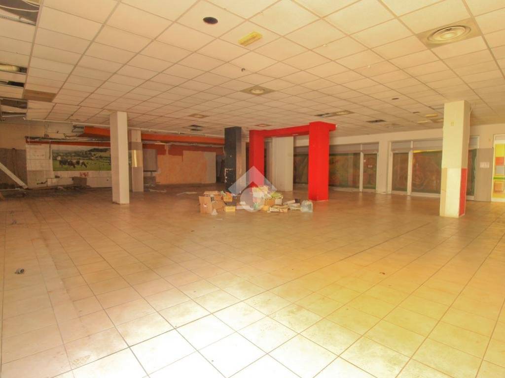 ufficio in vendita a Capriate San Gervasio