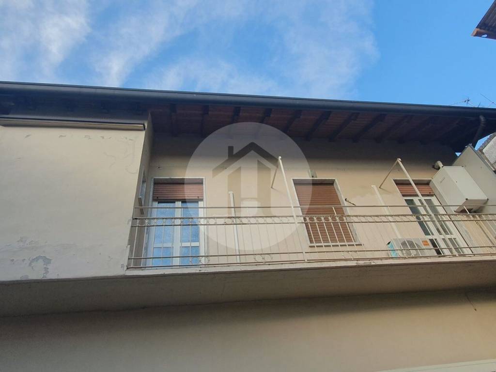 appartamento in vendita a Capriate San Gervasio in zona Capriate