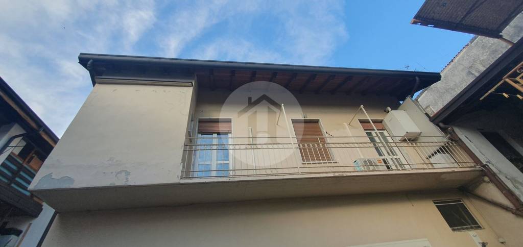 appartamento in vendita a Capriate San Gervasio in zona Capriate