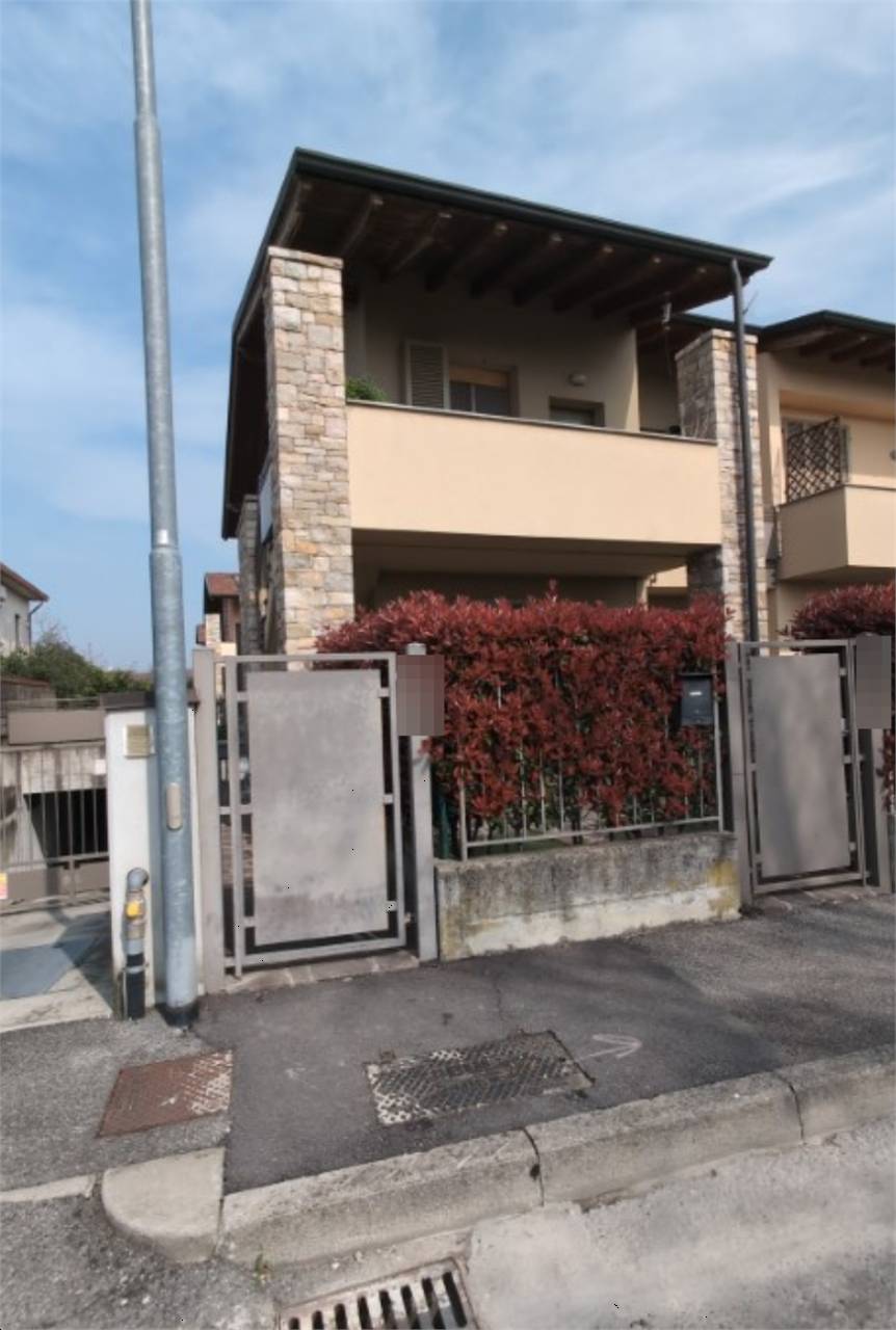 appartamento in vendita a Capriate San Gervasio