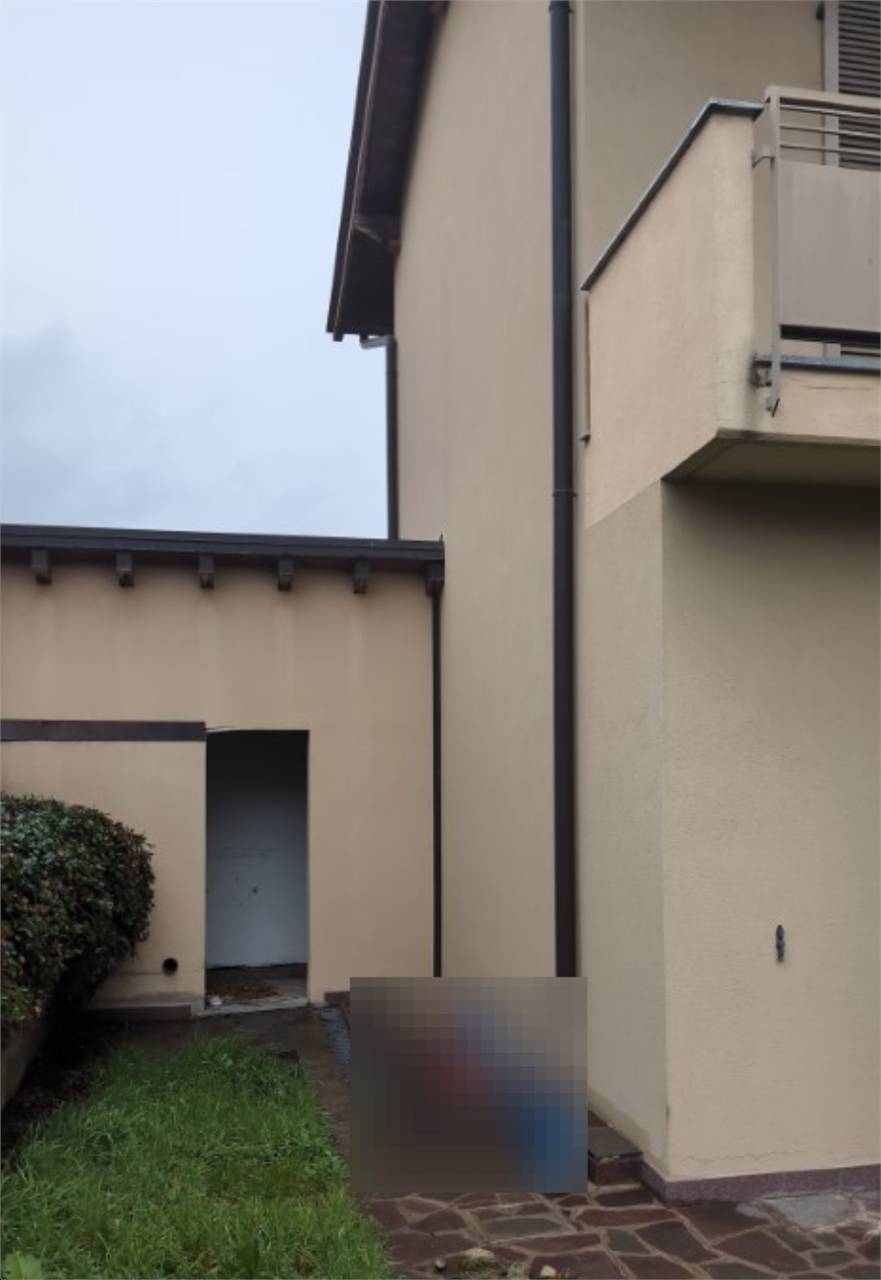 casa indipendente in vendita a Capriate San Gervasio