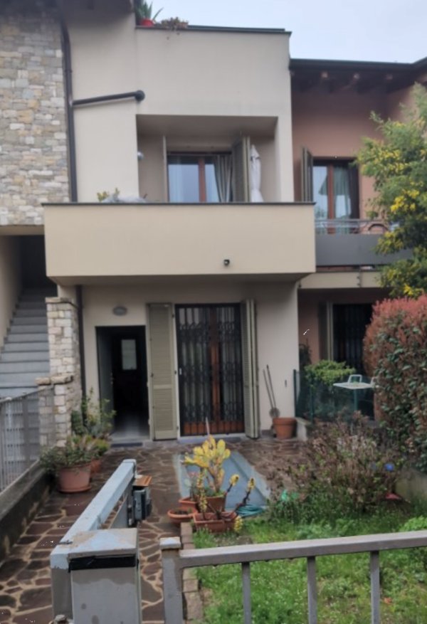 appartamento in vendita a Capriate San Gervasio