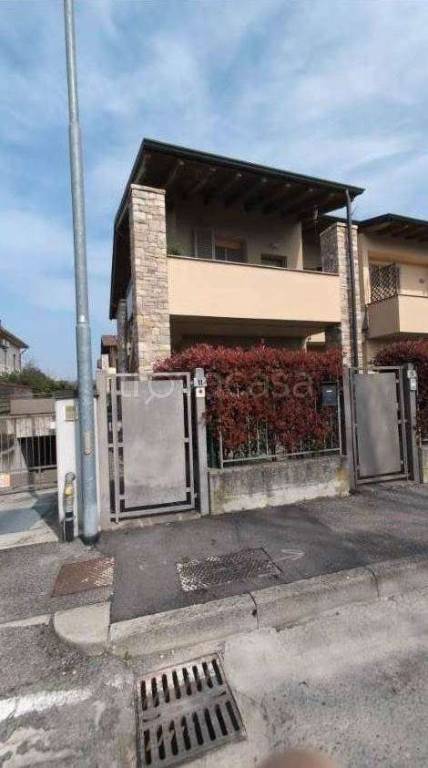 appartamento in vendita a Capriate San Gervasio