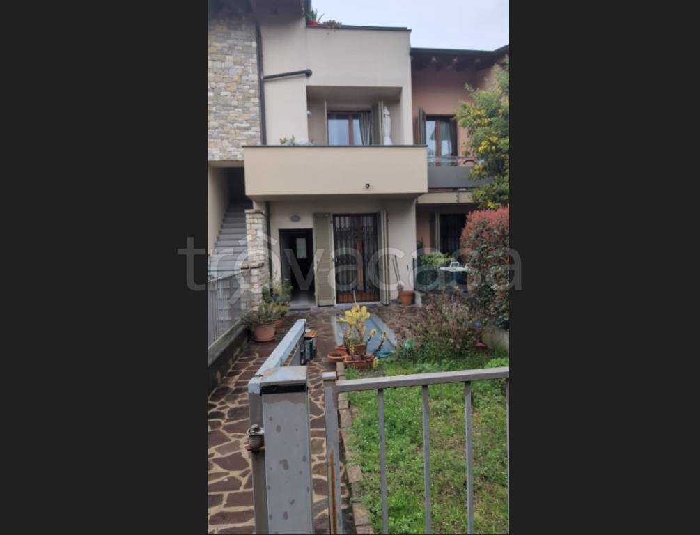 appartamento in vendita a Capriate San Gervasio