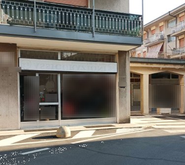 negozio in vendita a Capriate San Gervasio
