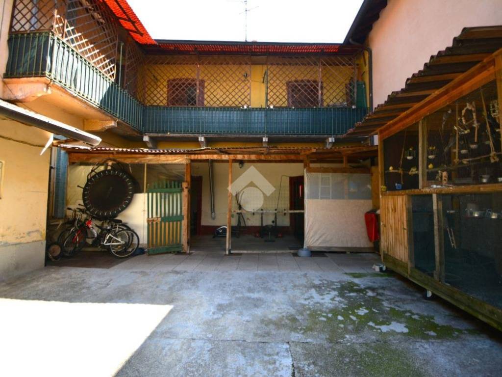 casa indipendente in vendita a Capriate San Gervasio