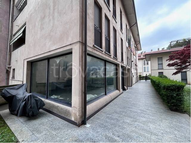 negozio in vendita a Capriate San Gervasio