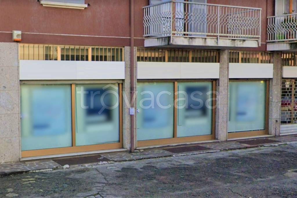 negozio in vendita a Capriate San Gervasio
