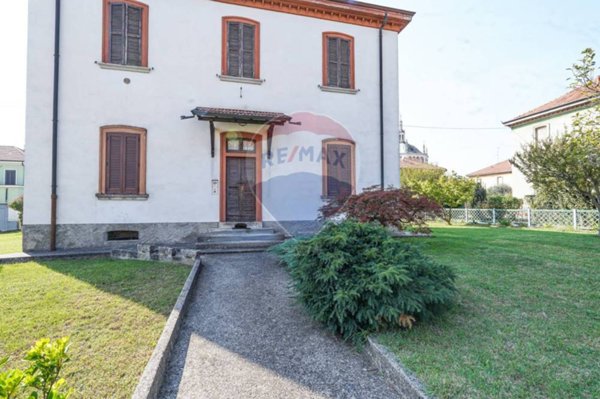 casa indipendente in vendita a Capriate San Gervasio in zona Crespi d'Adda