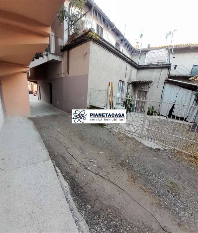 appartamento in vendita a Capriate San Gervasio in zona Capriate