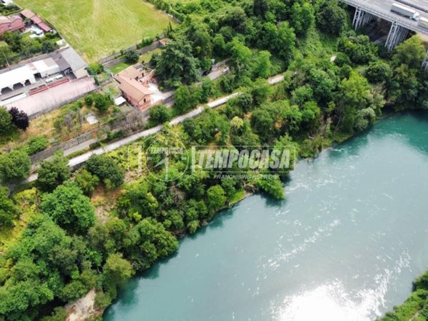terreno agricolo in vendita a Capriate San Gervasio