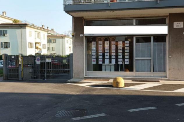 negozio in vendita a Capriate San Gervasio