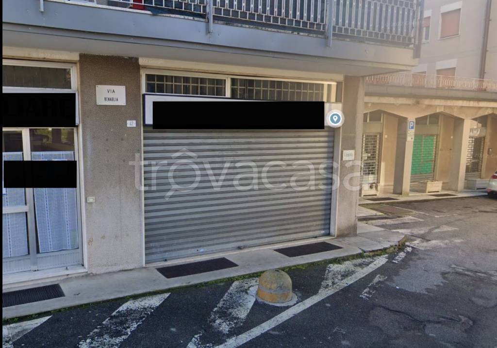negozio in vendita a Capriate San Gervasio