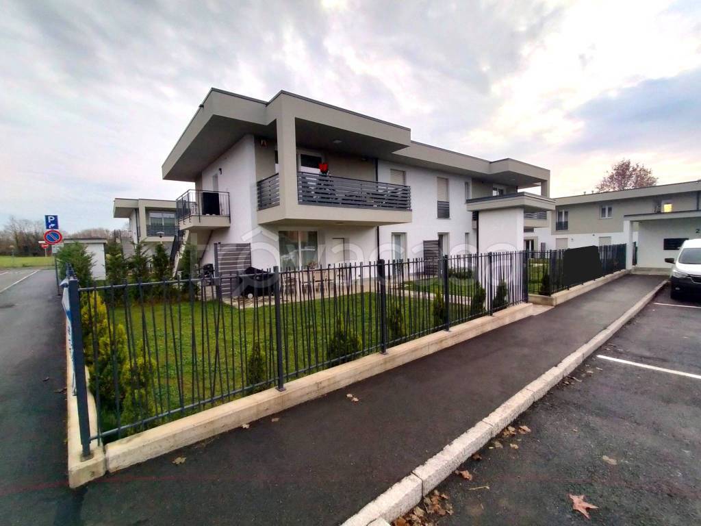 appartamento in vendita a Capriate San Gervasio