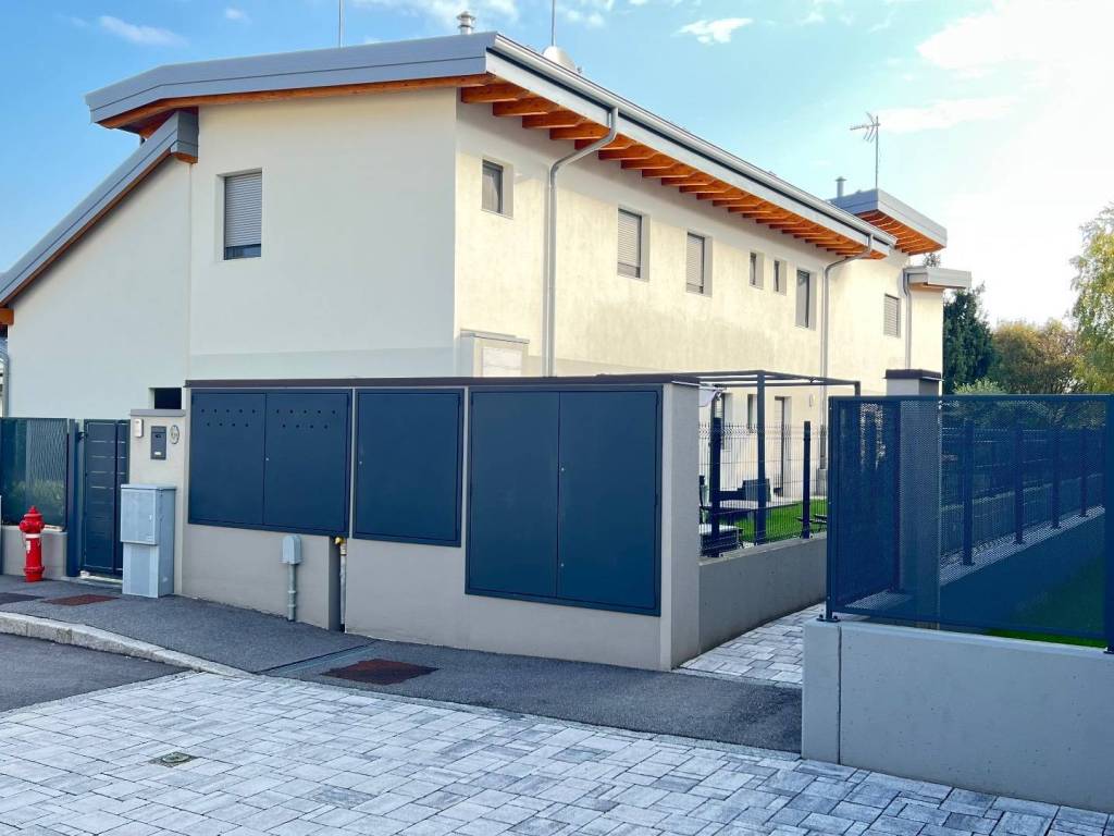 appartamento in vendita a Capriate San Gervasio