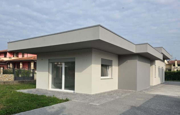 casa indipendente in vendita a Capriate San Gervasio