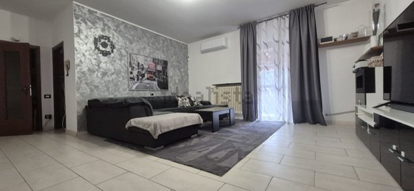 appartamento in vendita a Capriate San Gervasio in zona Capriate