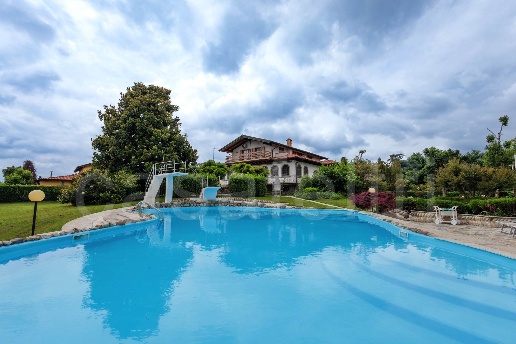 casa indipendente in vendita a Capriate San Gervasio