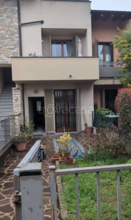 appartamento in vendita a Capriate San Gervasio